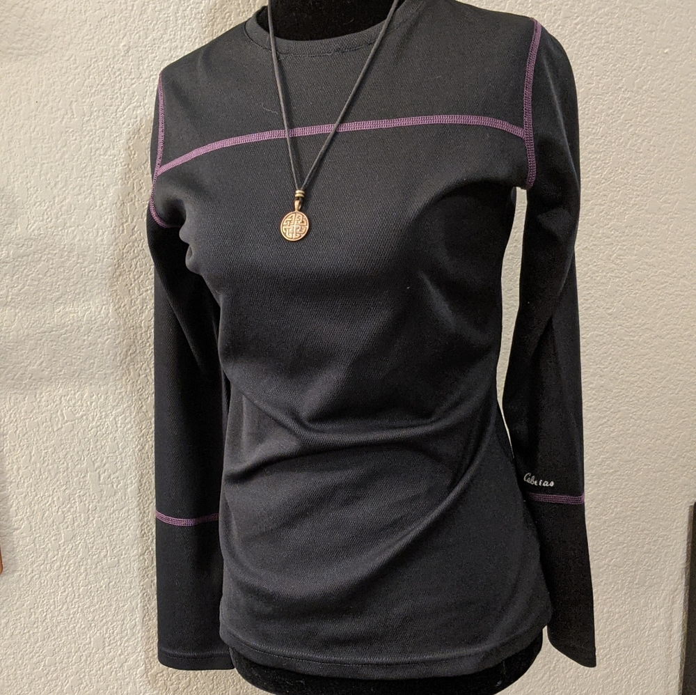 SOLD Long sleeve Cabela's compression shirt